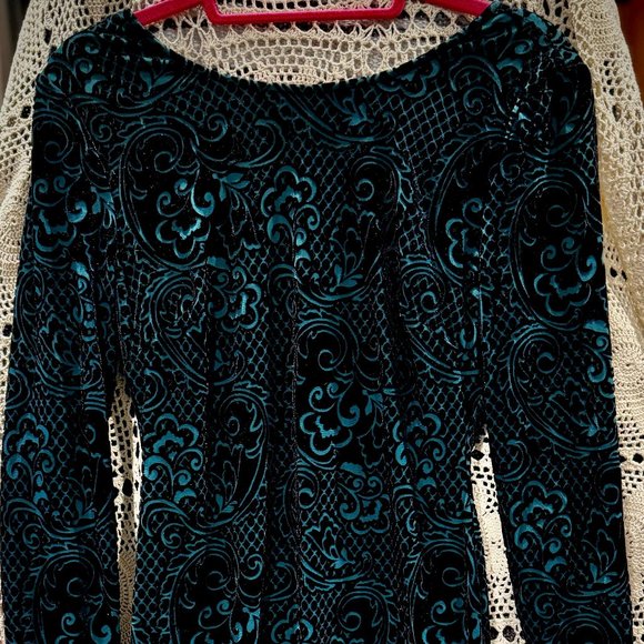 GUESS L.A  (8) TEAL/BLACK VELVET DAINTY LACE DESIGN DRESS - Picture 1 of 5